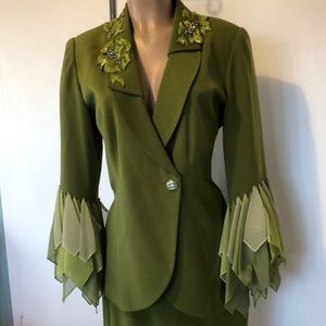 Chic Olive Green Midi Dress with Embellished Collar
